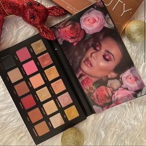 New HUDA BEAUTY Rose Gold REMASTERED
Eyeshadow Palette